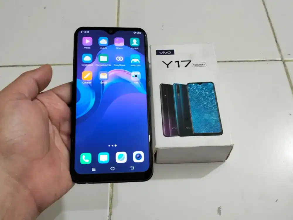 BUTUH UANG VIVO Y17 RAM 8GB / 256GB 4G LTE Duos 6.35in Finger 5000Mah