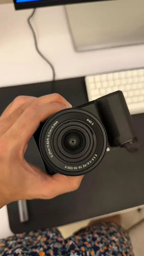 Sony ZV E10 body+kit lens (Include Sandisk Extreme Pro 128gb )