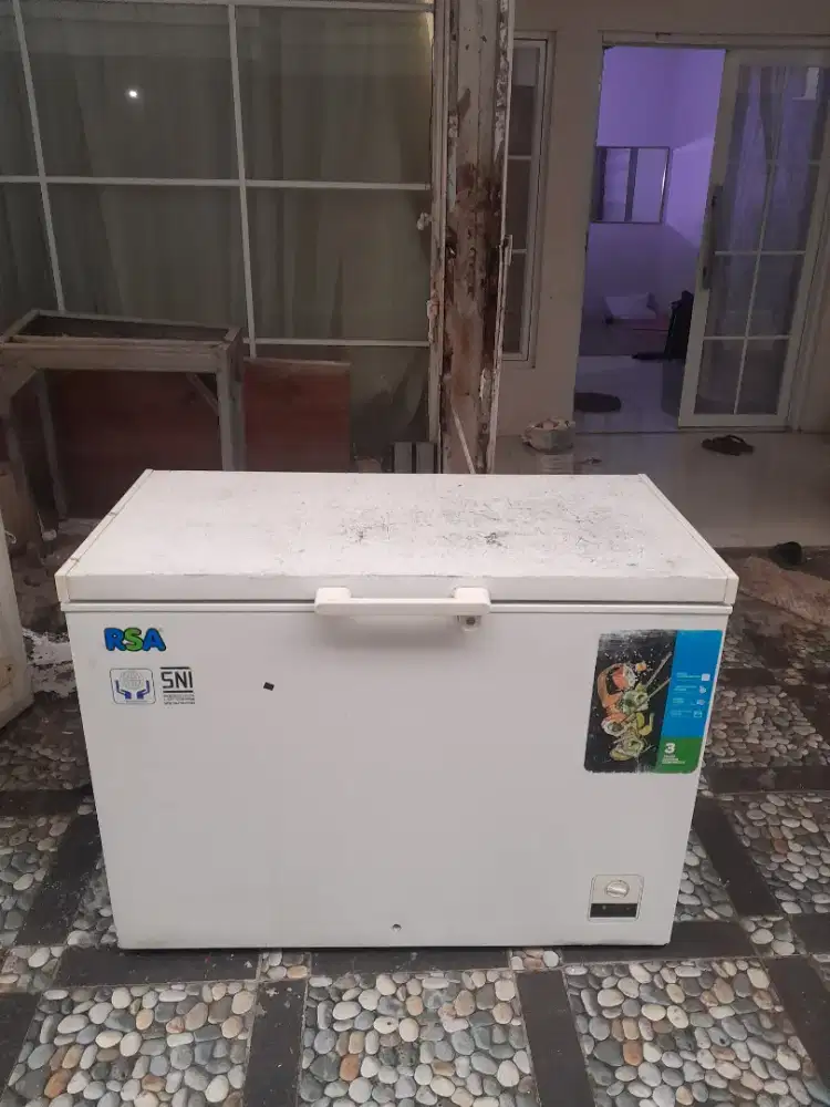 Jual butuh ni freezer