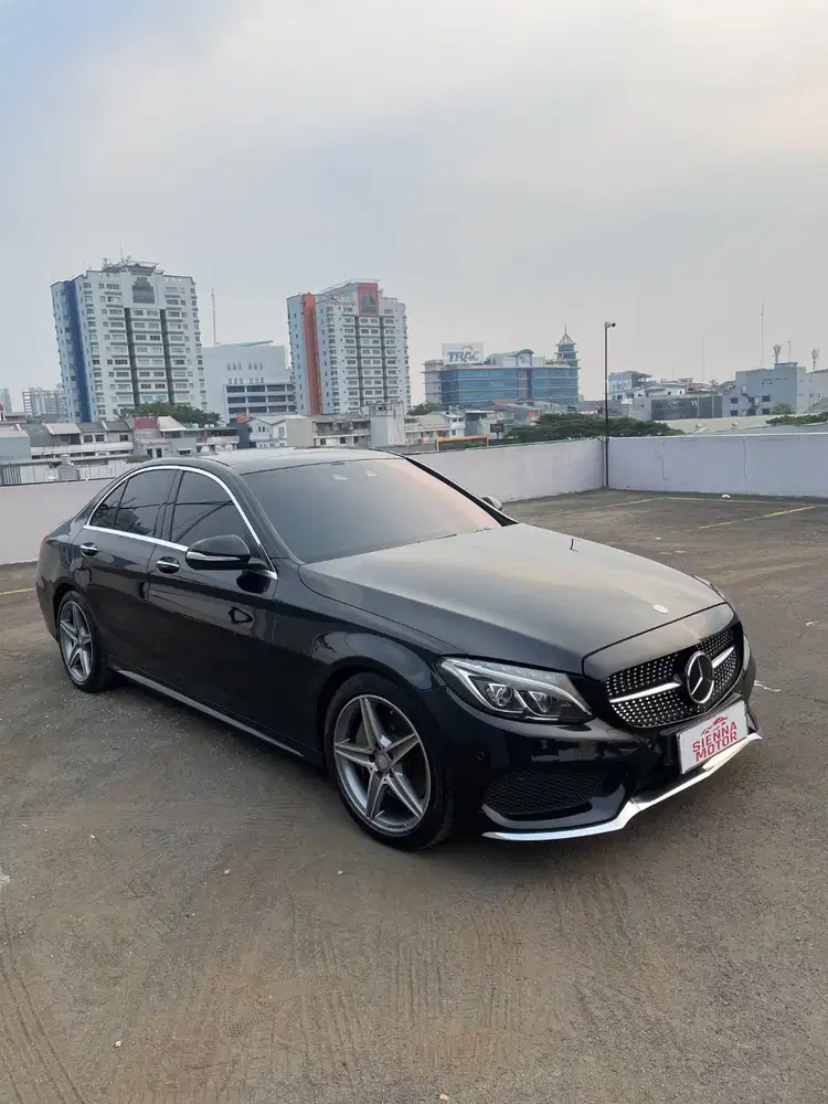 C250 2015 hitam