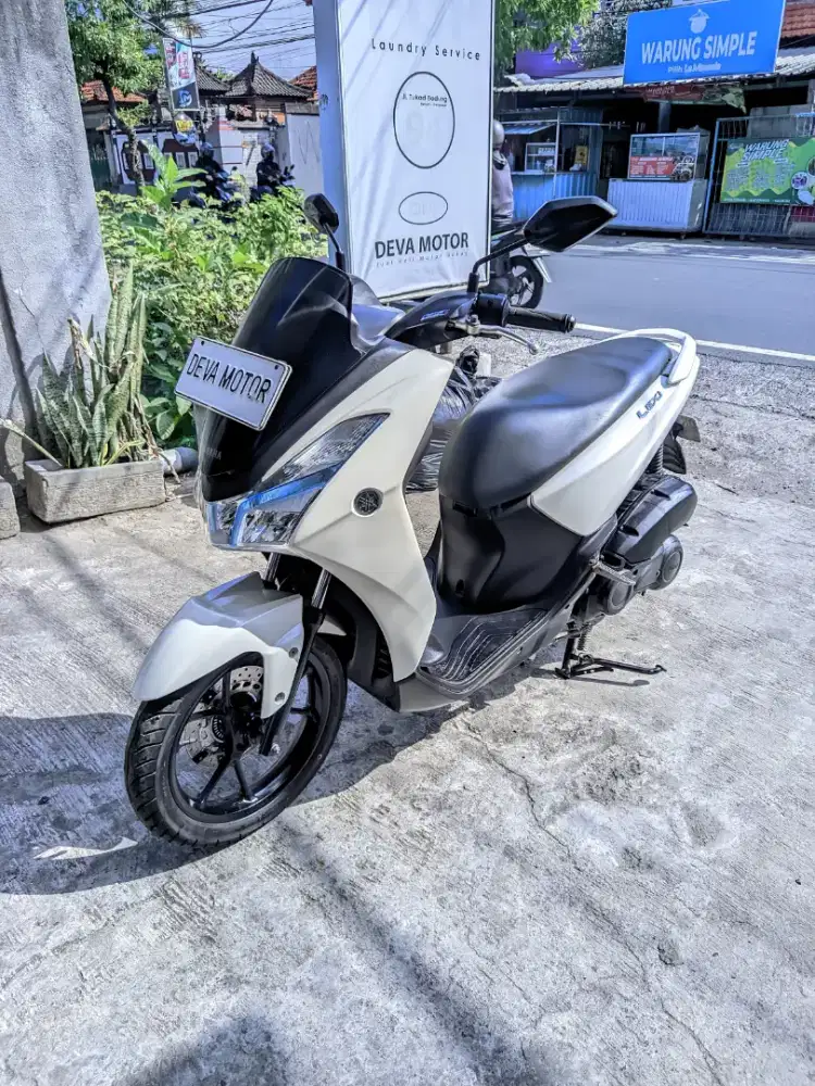 Lexi 2018 putih Deva motor