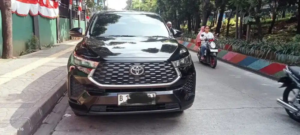 Toyota Innova Zenix 2.0 G CVT thn 2023 Hitam