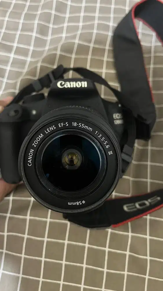 Canon EOS 1200D
