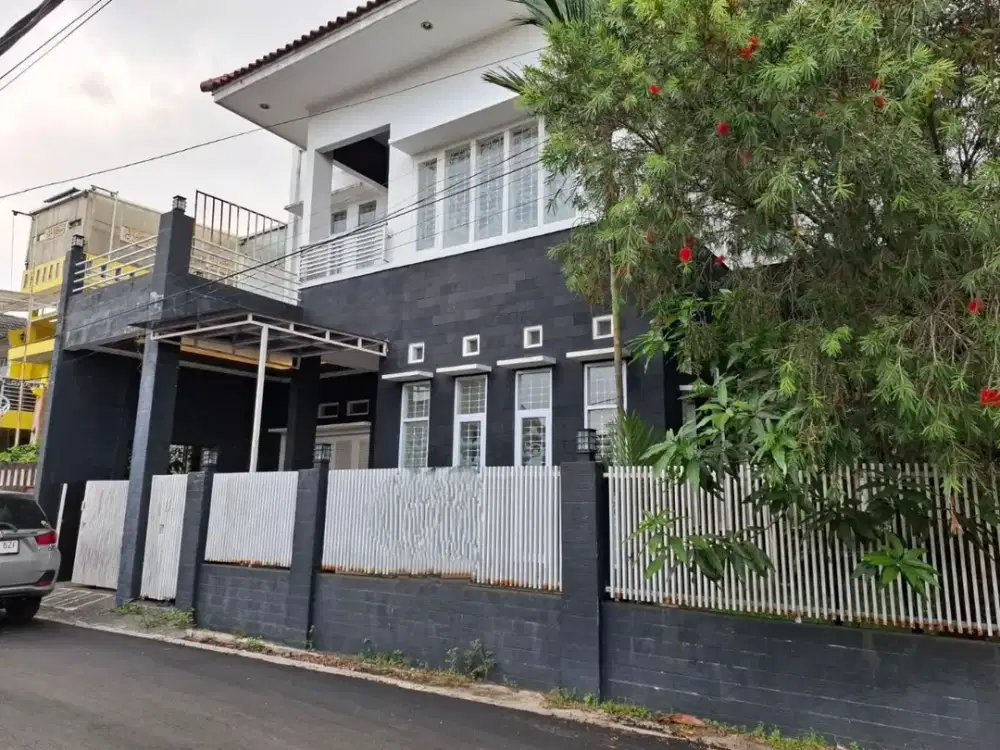 Rumah Lux 3 Lantai Bawah NJOP di Margahayu Raya Bandung