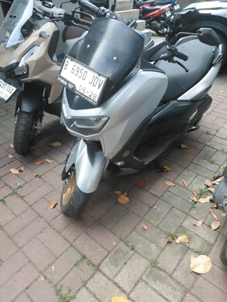 Jual santai Nmax 2023 km 13rb asli atau tt sama Xmax