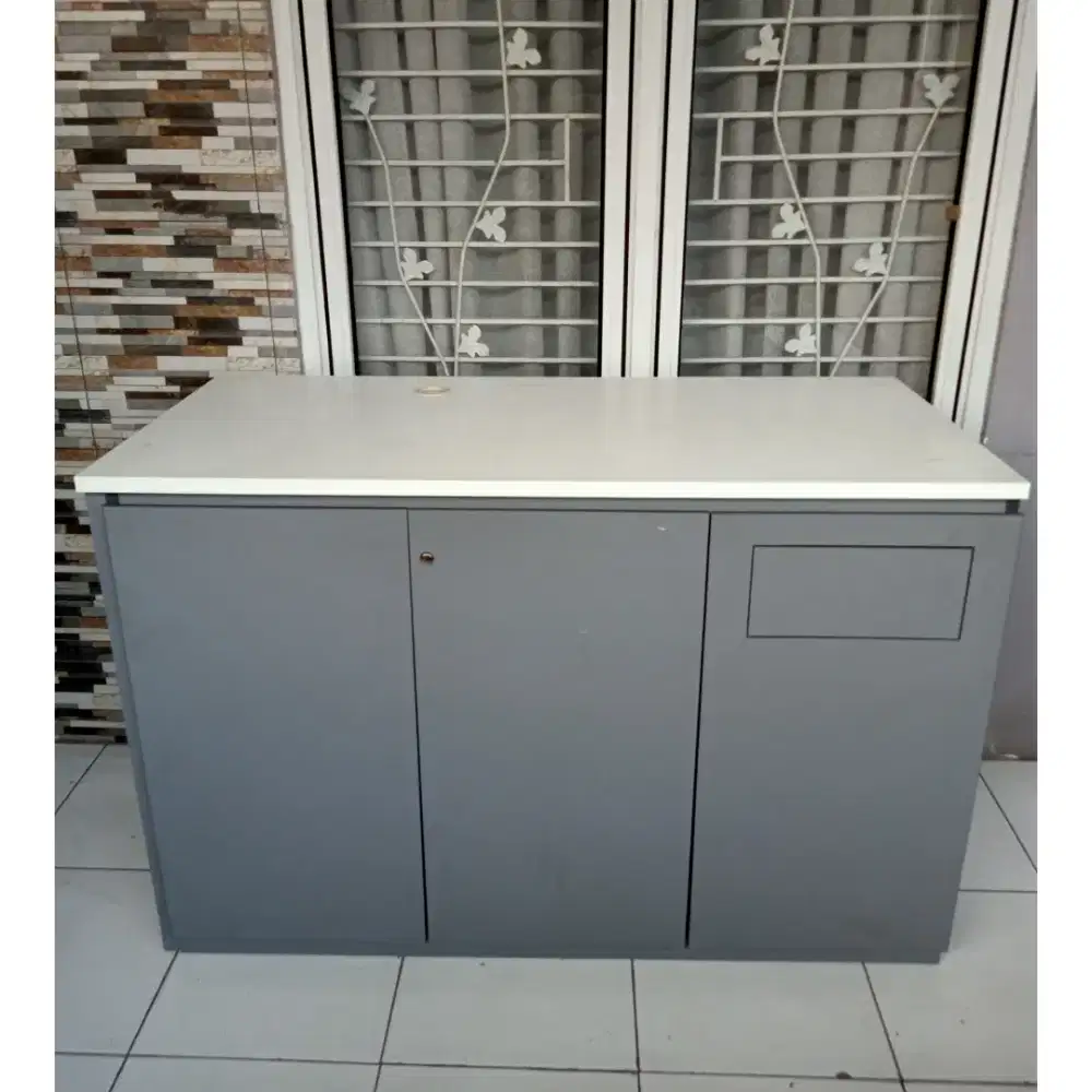 MEJA KABINET CUSTOM/ LEMARI KABINET CUSTOM
