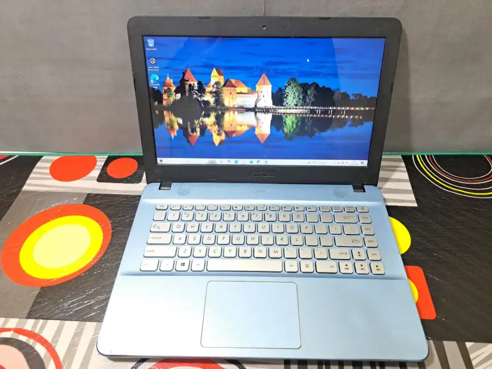 Jual BU laptop asus X441U core i3 gen 7 terbaru no minus