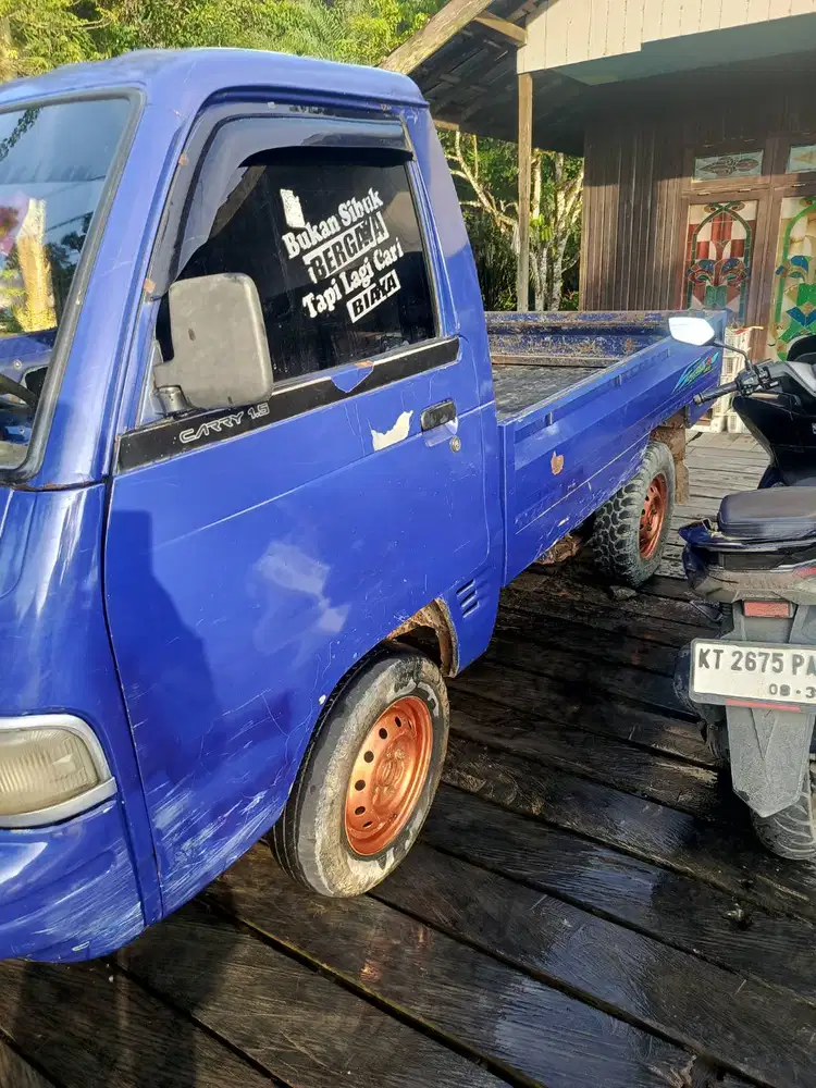 Dijual mobil cery Futura tahun 2005
