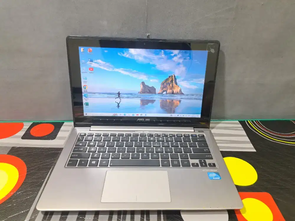Jual laptop X202 touckrean siap pakai