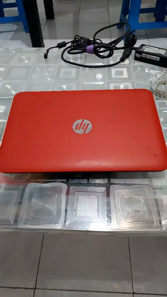 Laptop HP notebook layar 11inch RAM 2GB HDD 500GB