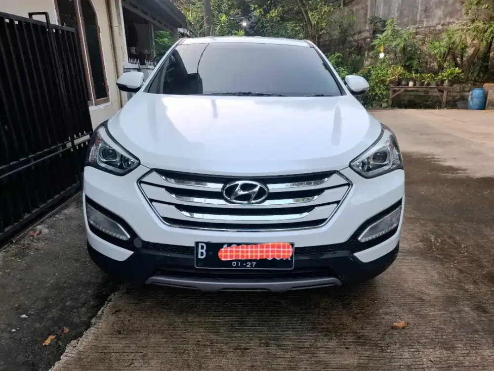Hyundai Santa Fe bensin AT