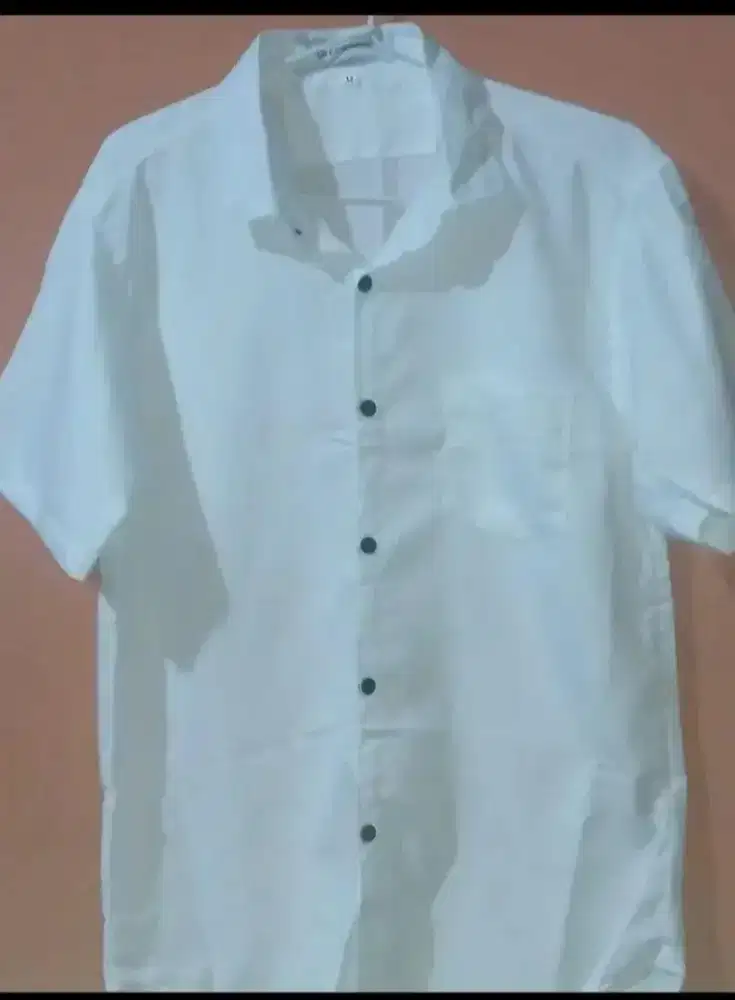 Kemeja Putih Lengan Pendek