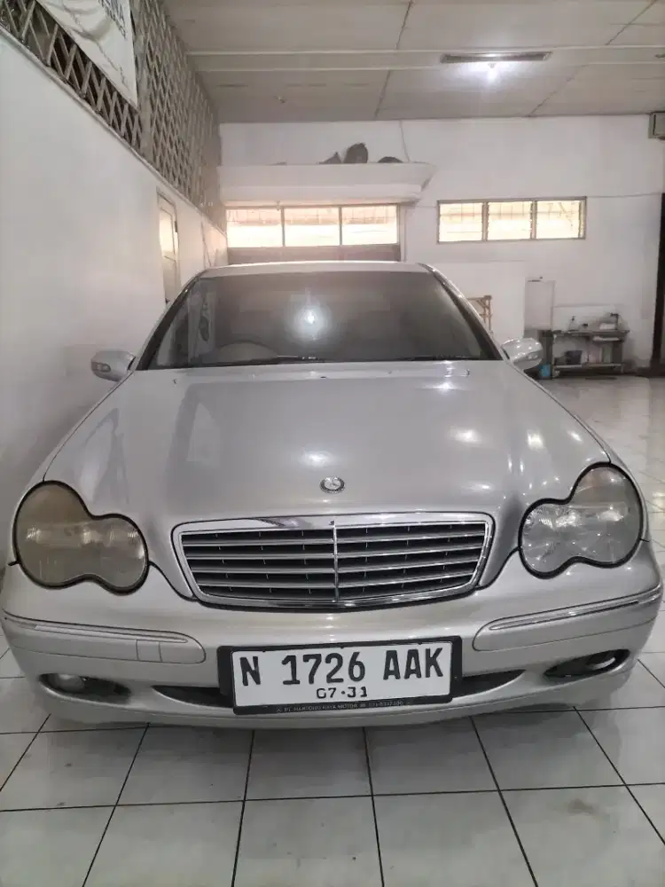 Mercedes Benz C-240 Sunroof tahun 2003