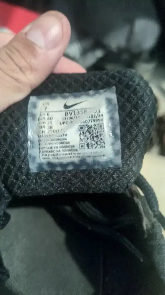 Sepatu Nike dan new balance