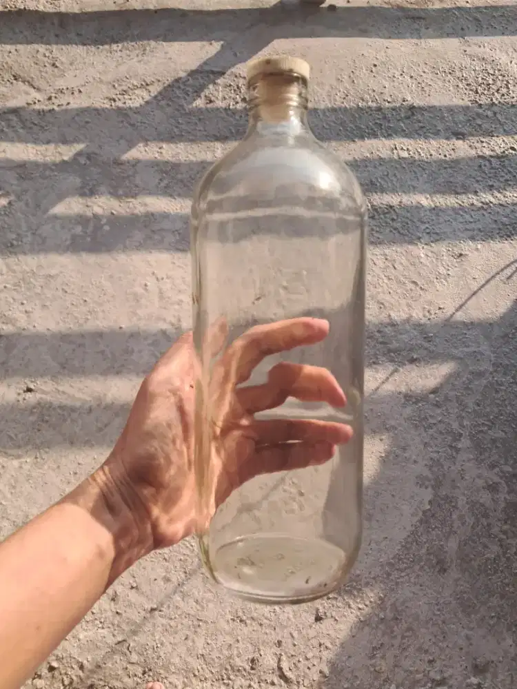 Botol jamu kaca