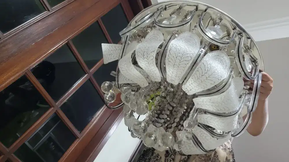 Lampu kristal dekorasi rumah bulat