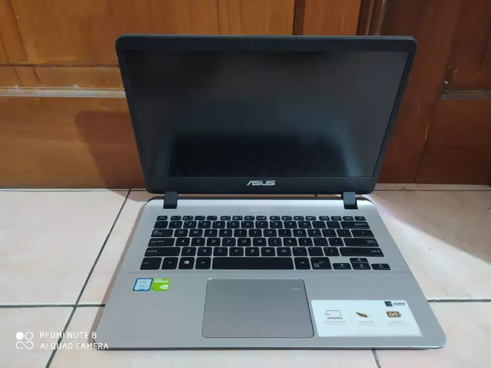 Asus Vivobook x407uf/Core i5 gen 8/Ram 8/SSD 256/Double VGA/Smallprem
