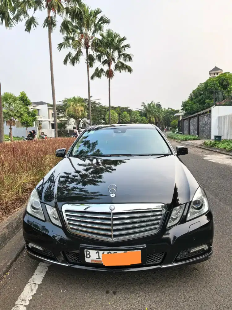 Mercedez E 300 AT Elegance 2010