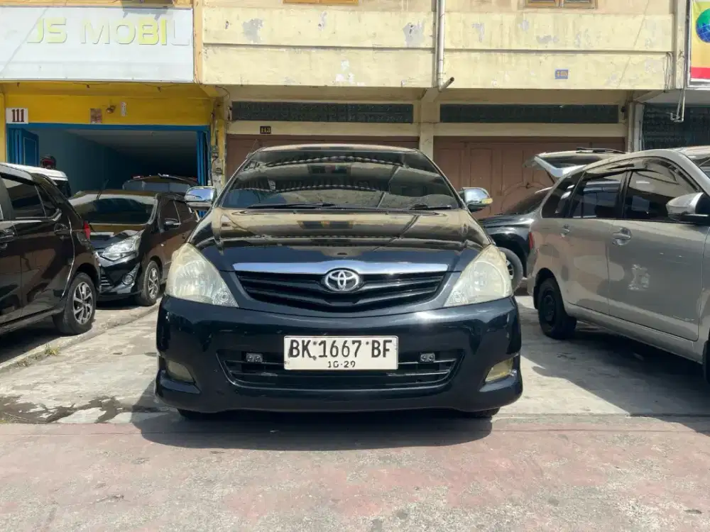 Toyota Kijang Innova G diesel manual 2011