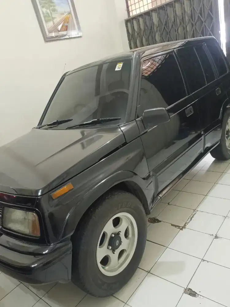 Suzuki Escudo Nomade thn 1997 ,tgn 1 dari baru