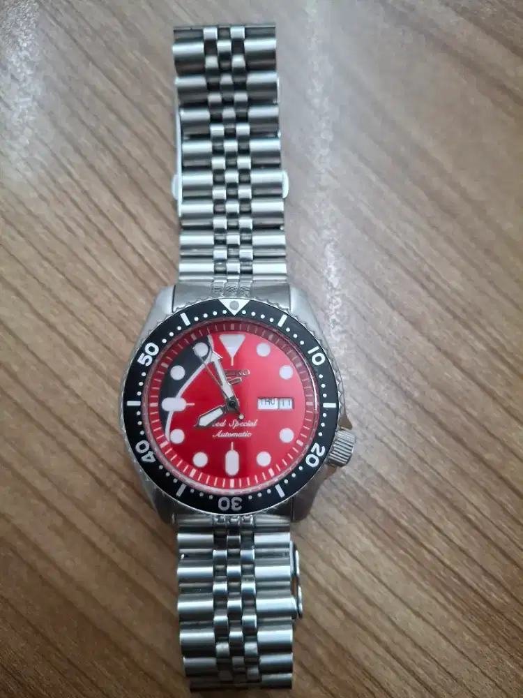 Seiko red dial automatic