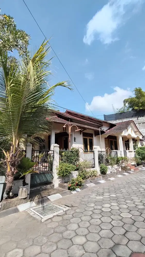 Rumah Di Griya Perwita Wisata Tahap 2 417m