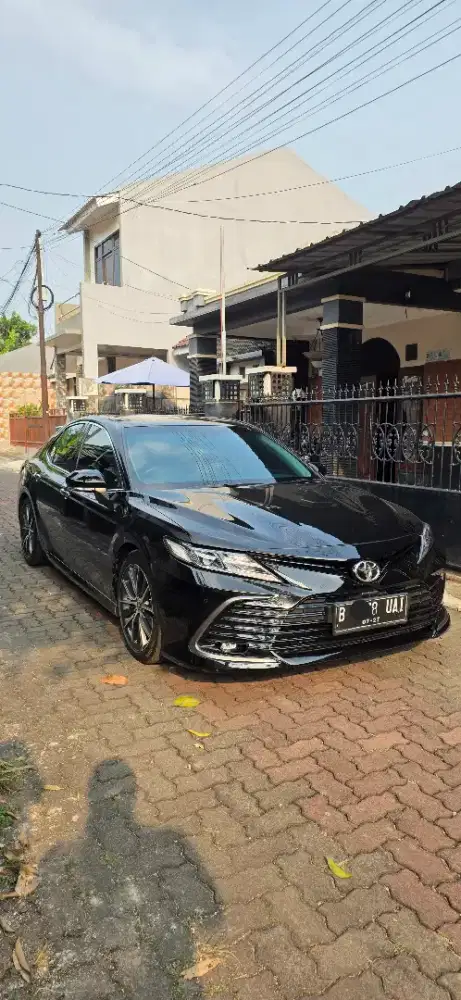 Toyota New Camry 2.5 V Tahun 2022 Hitam