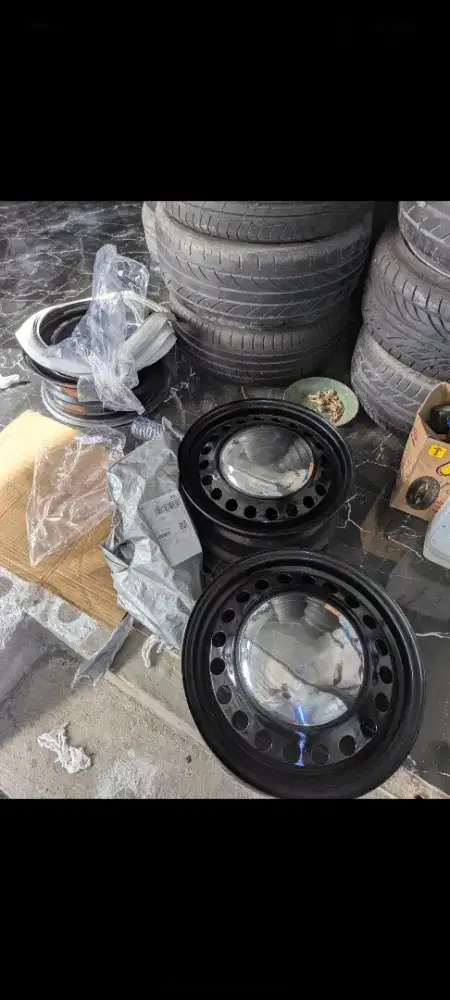 Velf kaleng r15 pcd 4x100 + moondop+ whitewall