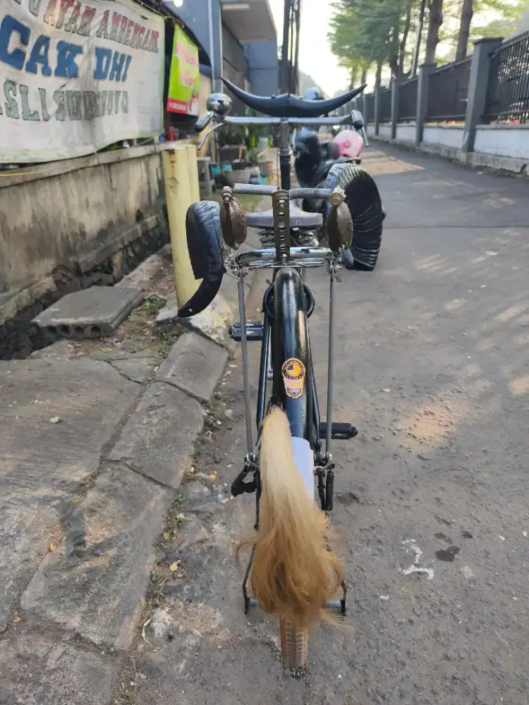 Sepeda ontel antik