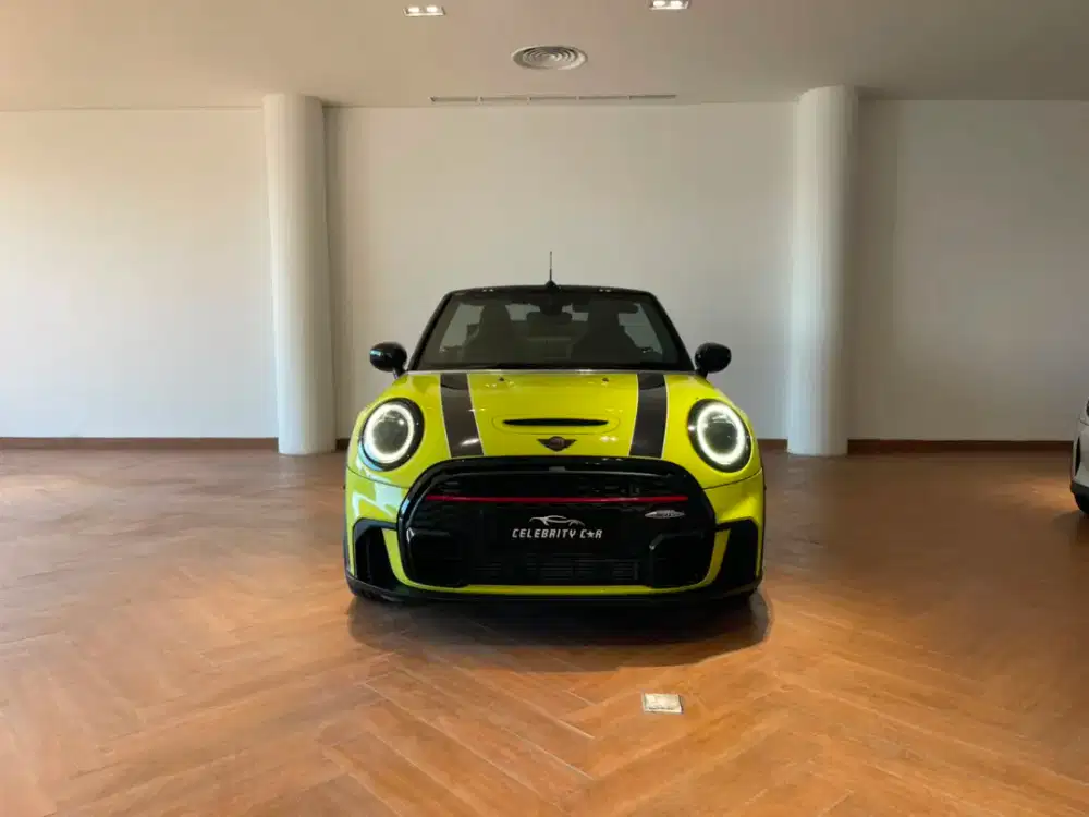 MINI JCW 2.0L Convertible 2021 - Zesty Yellow