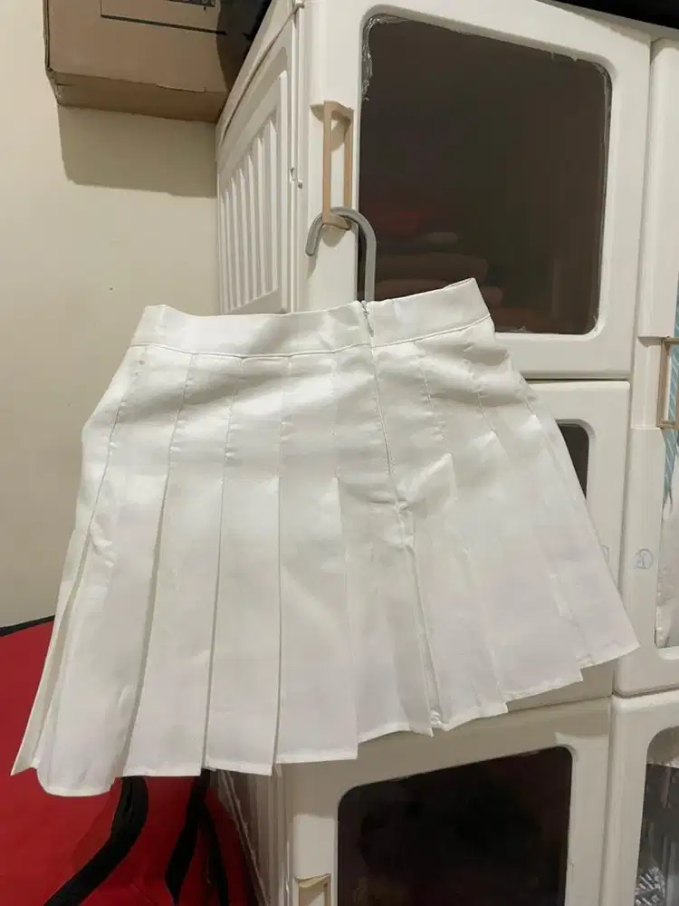Rok Celana Putih Like New