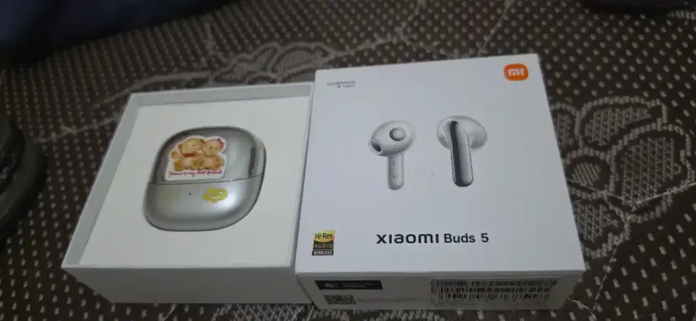 Di jual XIAOMI BUDS 5