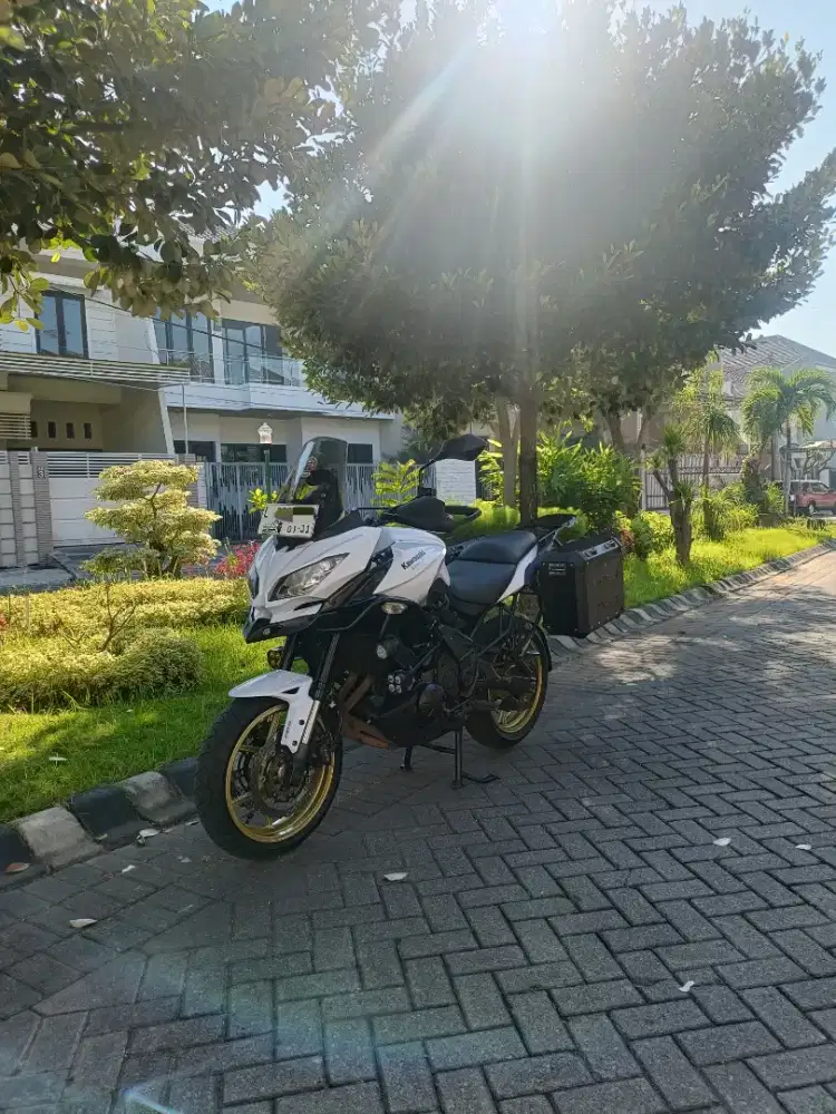 Versys 650cc Putih 2015