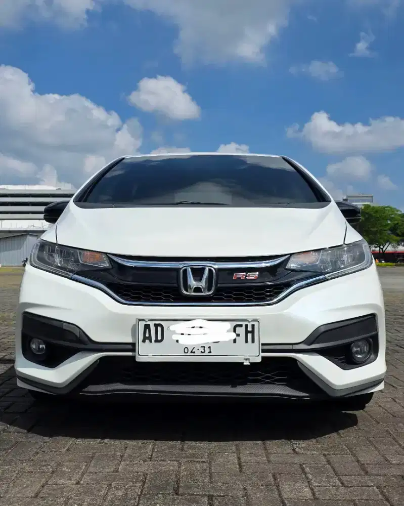 JAZZ RS AT PMAKIAN 2019 PUTIH MATIK KM 90RBAN AD KOTA SOLO SURAKARTA