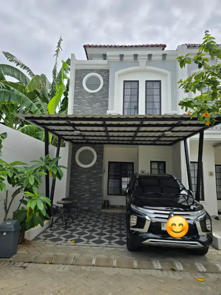 Disewakan Rumah Sevilla Town House, Sport City, Jababeka