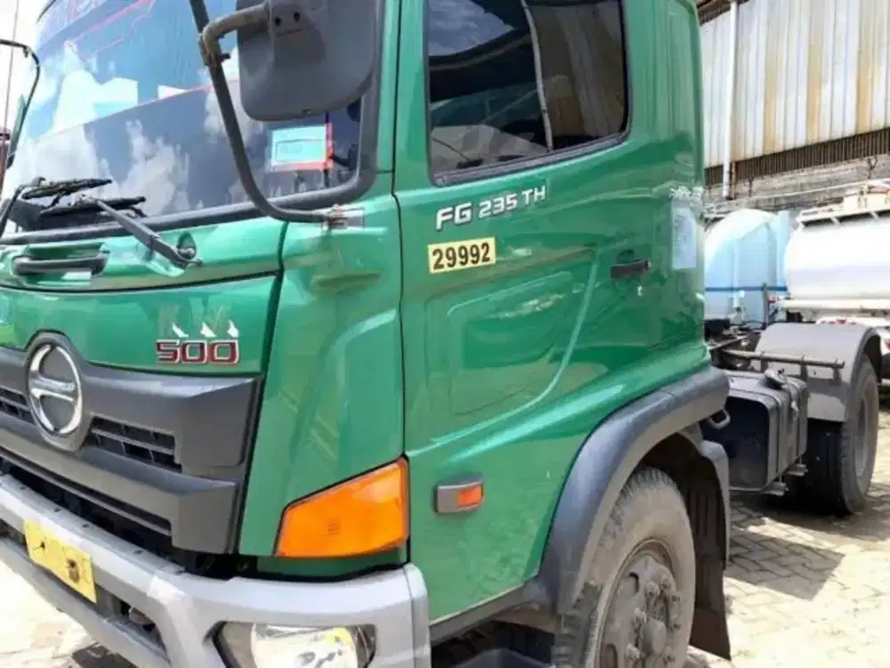 HINO fg 235 head tractor mt 2020