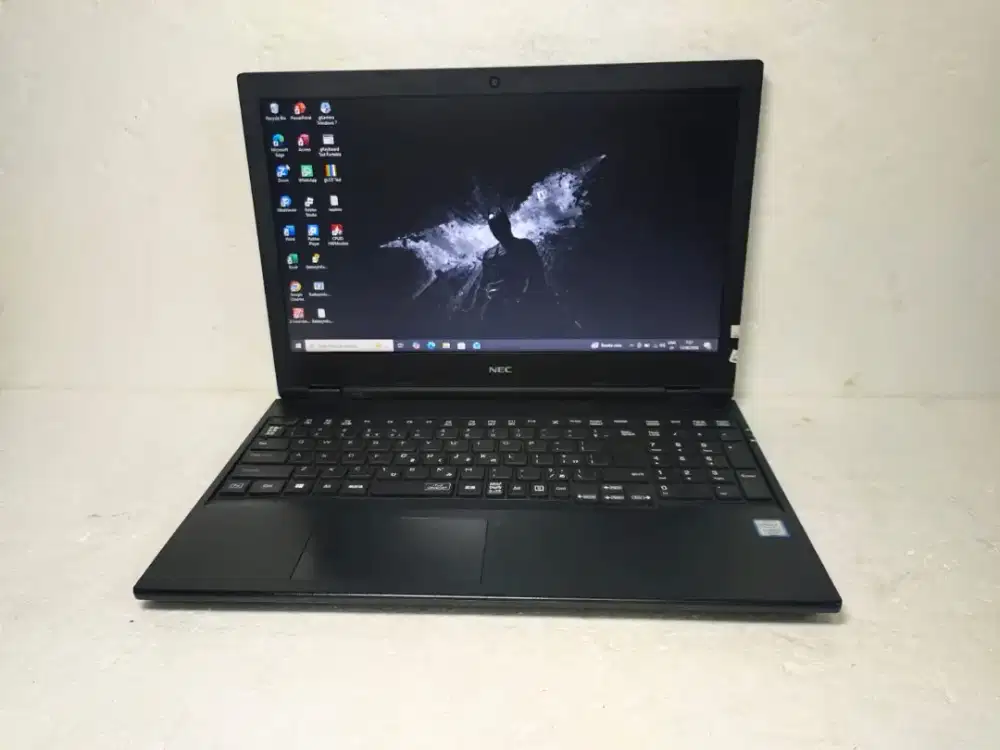 B811 NEC PC-VKT16XZG6 core i5-8265U Ram 8GB hdd 500GB