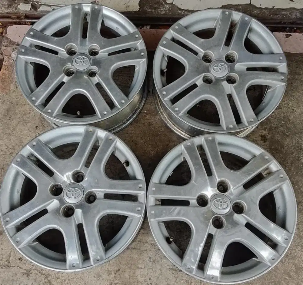 Dijual. 4pc velg honda jazz idsi R15