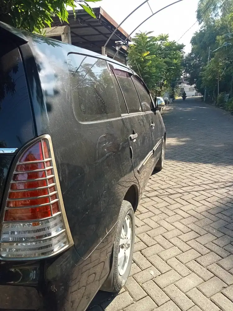 Jual kijang Innova E 2011
