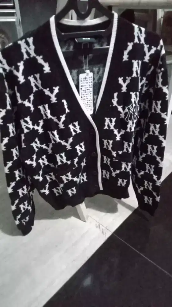 Cardigan MLB hitam putih