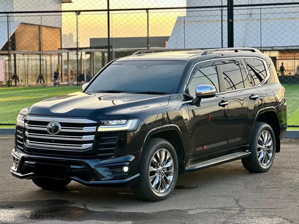 Land cruiser vxR 300