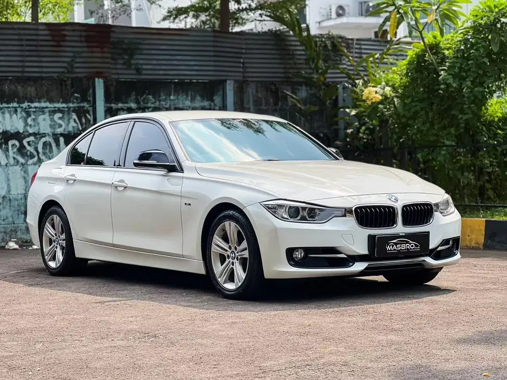 BMW 320i Sport 2013