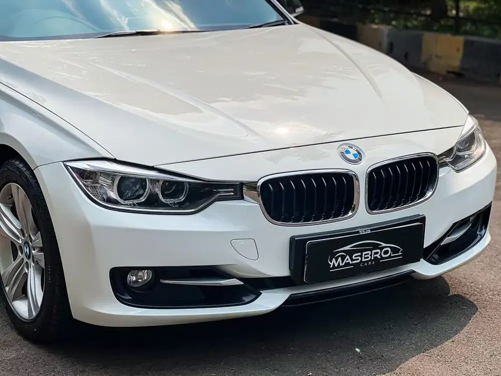BMW 320i Sport 2013