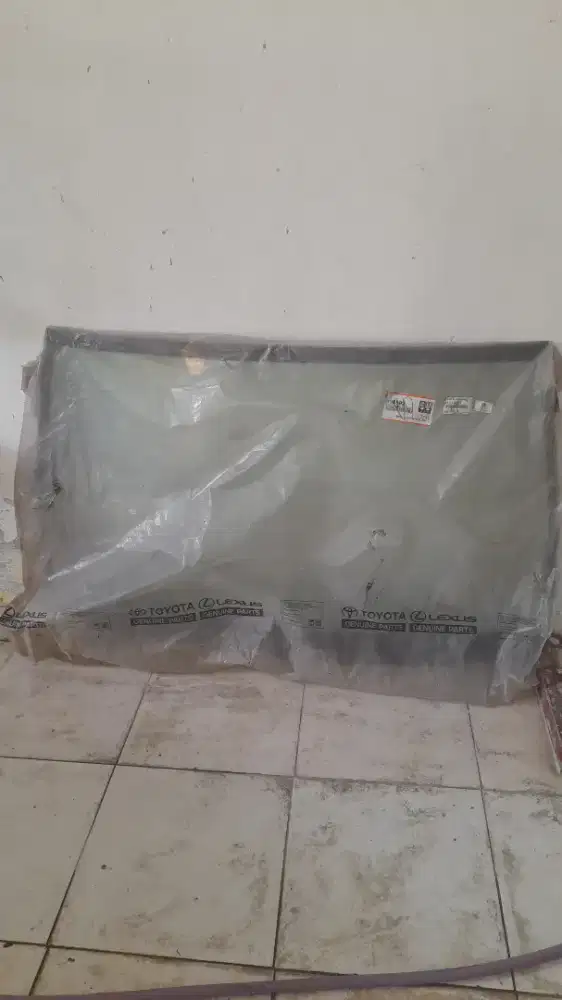 Dijual kaca depan avanza 2013/2014