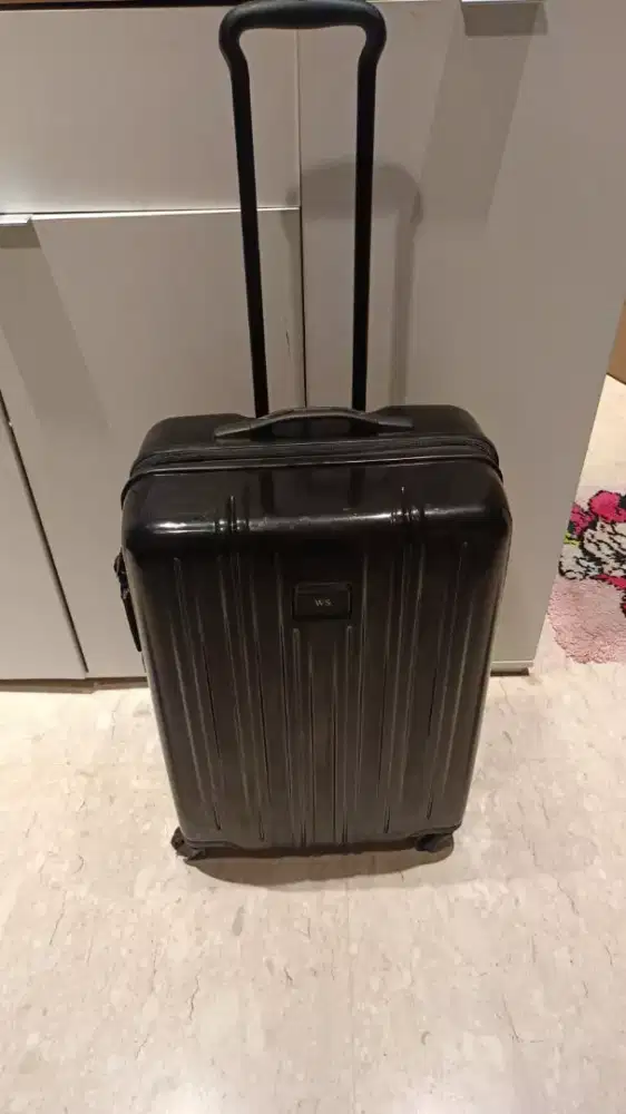 Koper Tumi  V3 Medium 26  ( expandable n double wheels)
