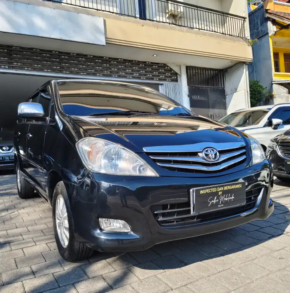 Kijang Innova 2.0V Matic 2011