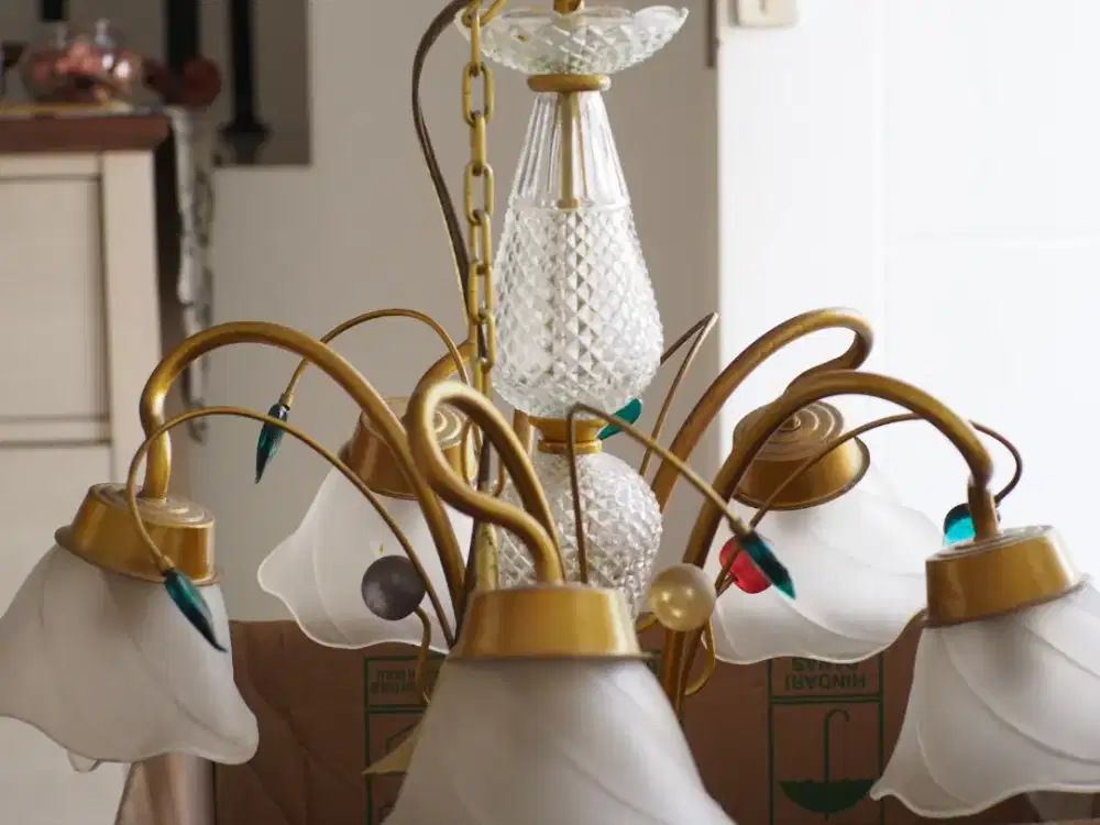 Vintage Lamp Coffee Shop