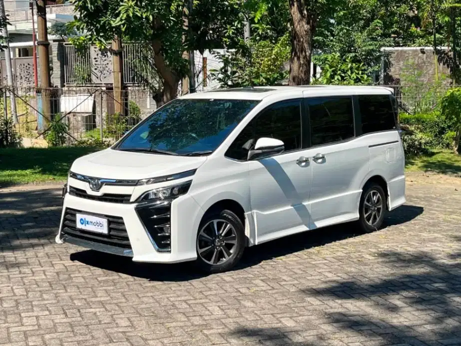 VOXY 2.0 MATIC 2019