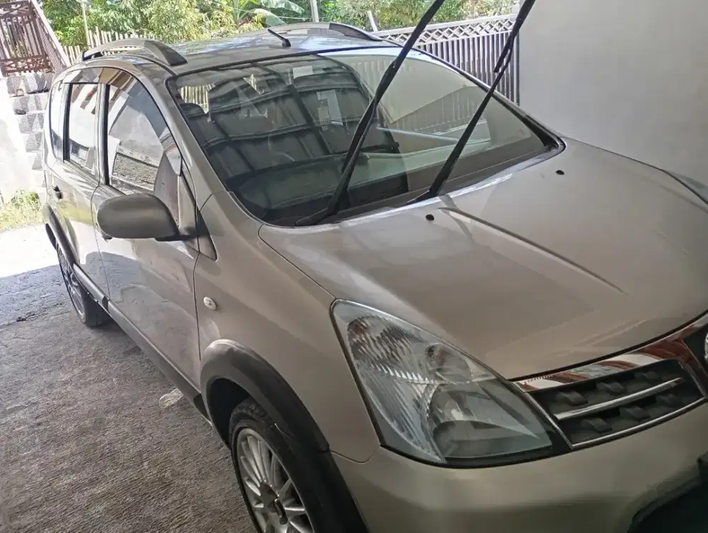 Nissan Livina X-Gear 2011 MT