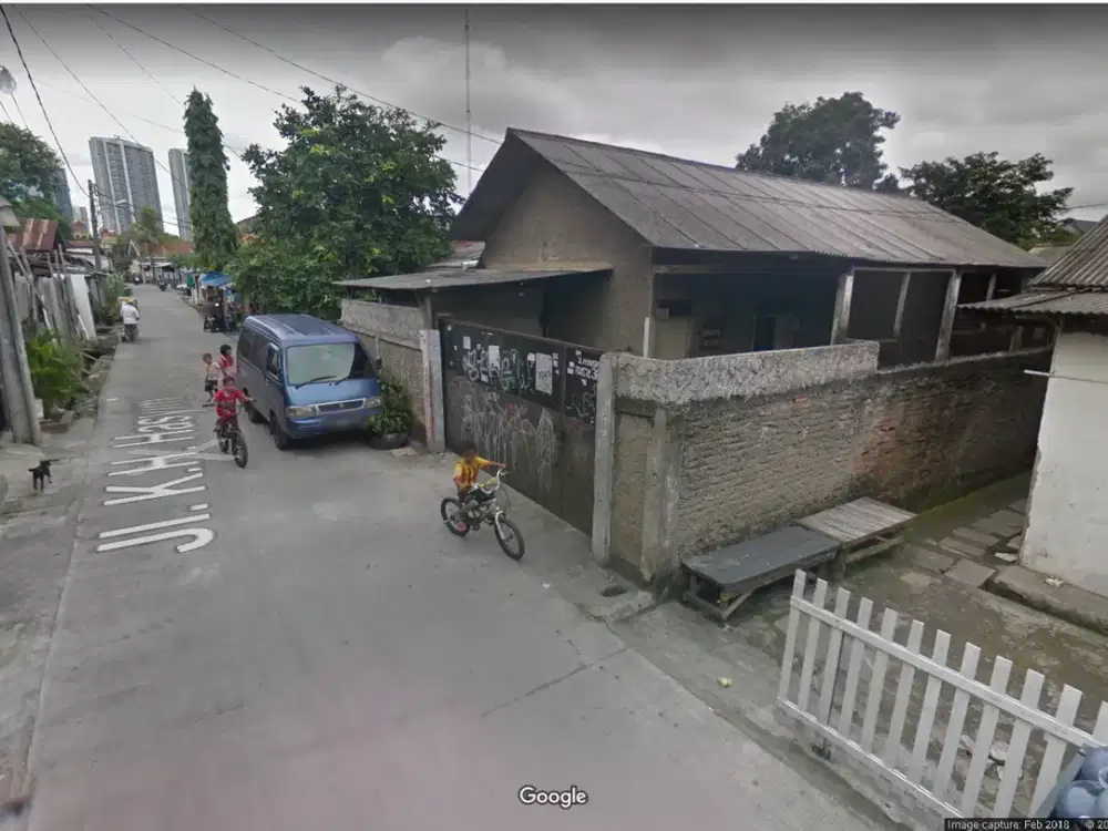 TERMURAH + Clean & Clear di CBD Jakarta Barat, Rumah SHM 189m2 HANYA 8Juta/m2 dibawah harga Pasaran. STRATEGIS  < 1 Km dari Puri Indah/Permata Buana